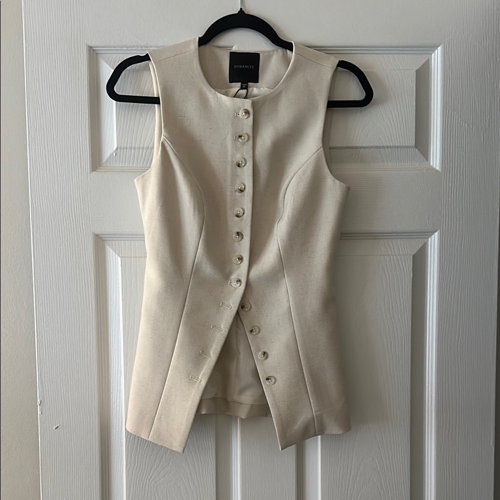 Dynamite Cream Sleeveless Button-Up Vest Top
